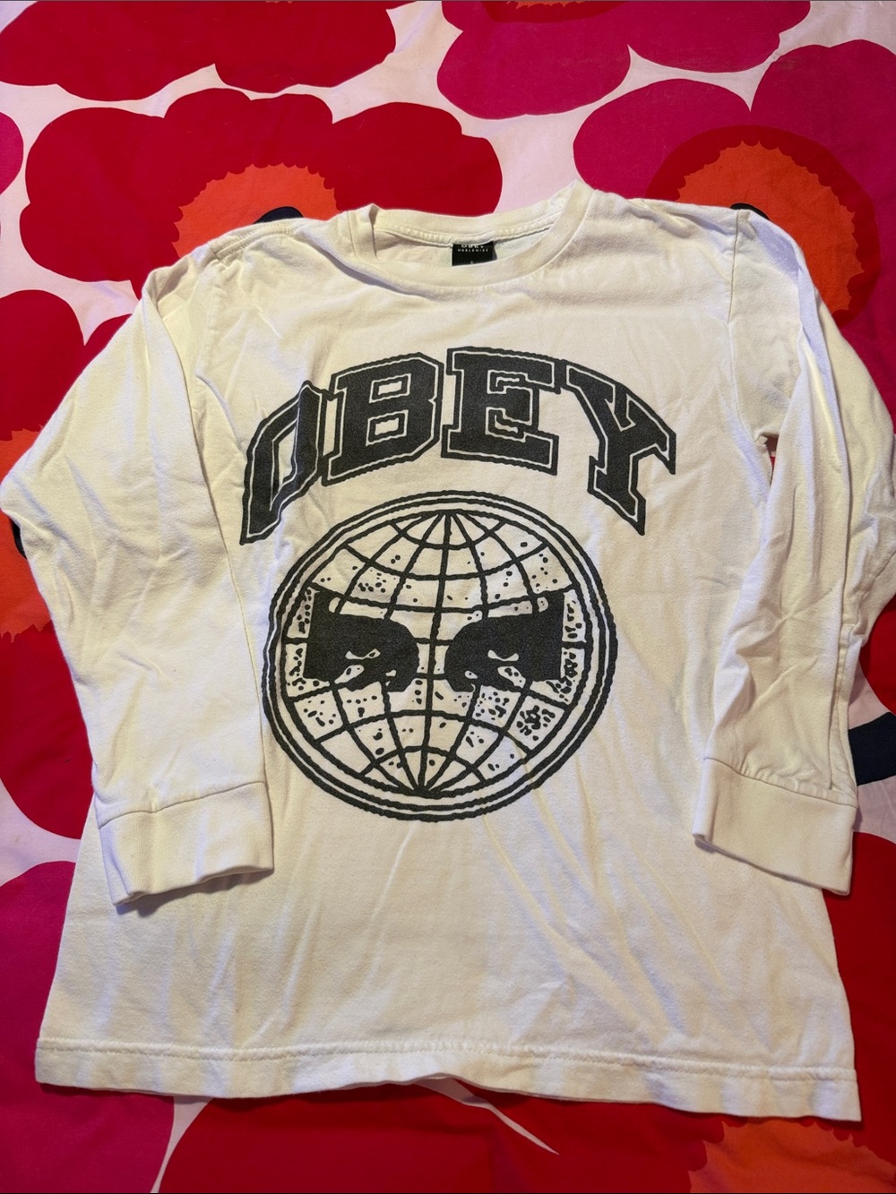 Obey Worldwide white graphic print long sleeve t-shirt size S